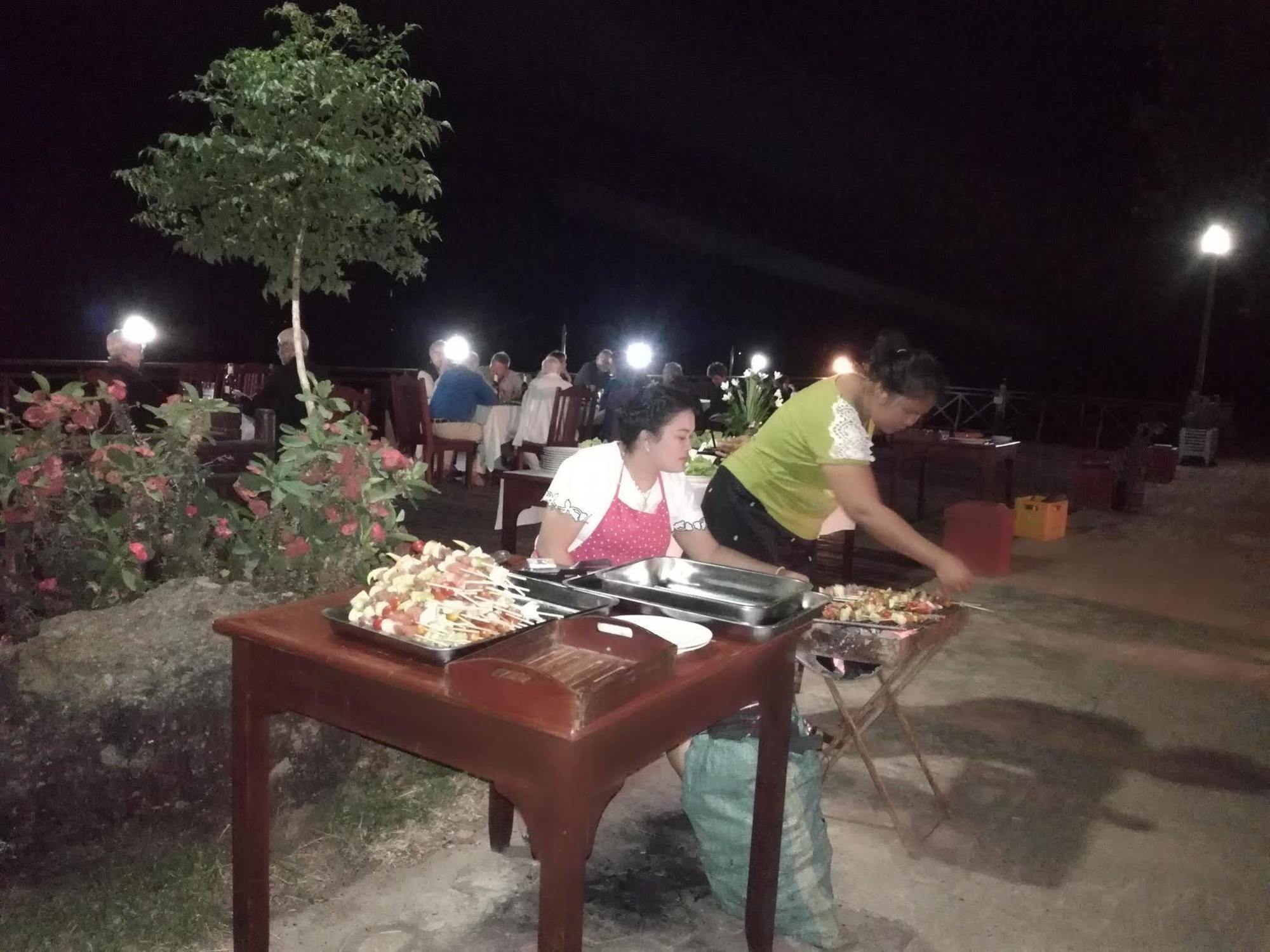 塞内斯欧酒店 Muang Không 外观 照片